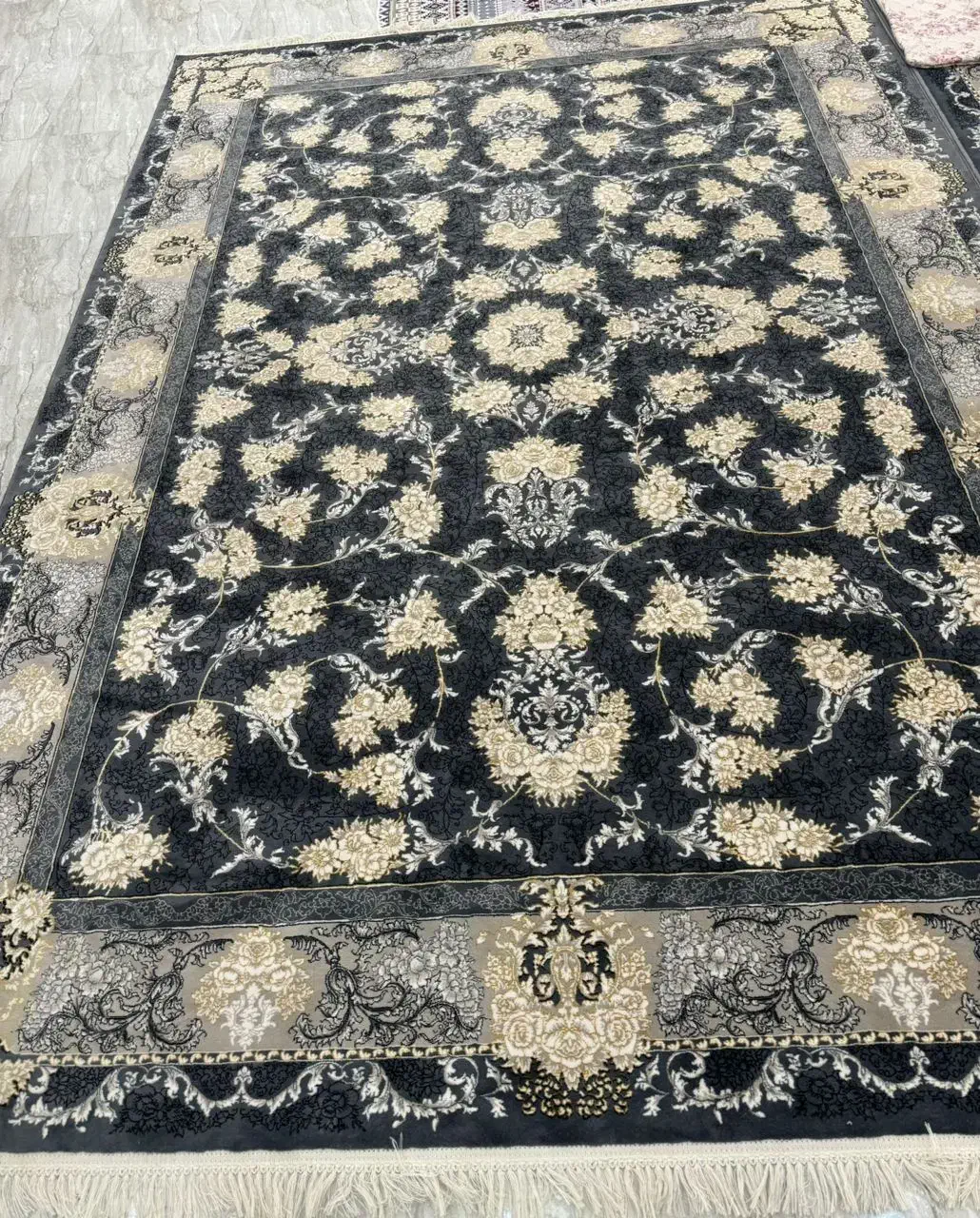 فرش|فرش|گلستان (تهران), |دیوار