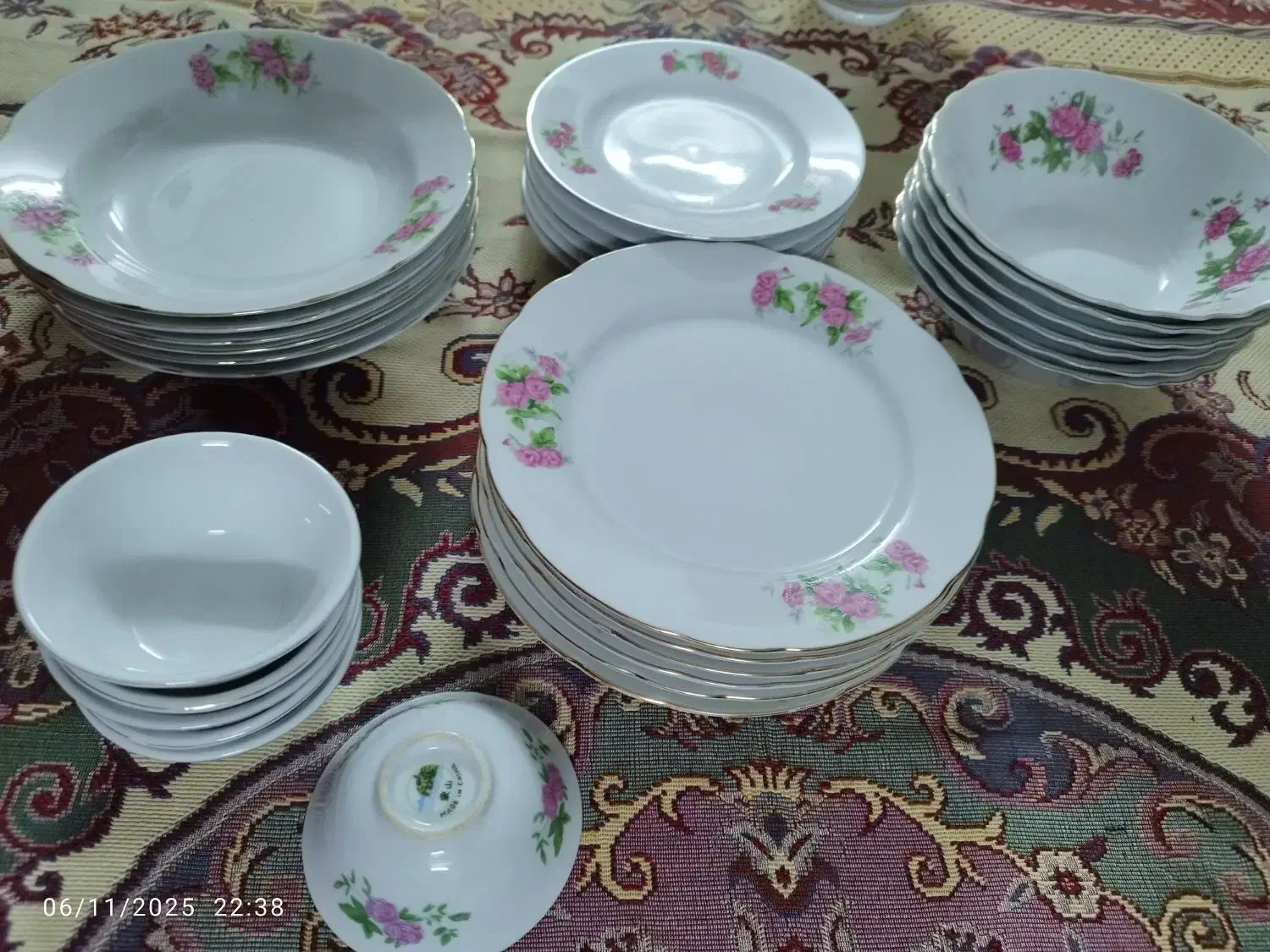 سرویس گل سرخ ۶ نفره|ظروف سرو و پذیرایی|مشهد, ولیعصر (شهرک غرب)|دیوار