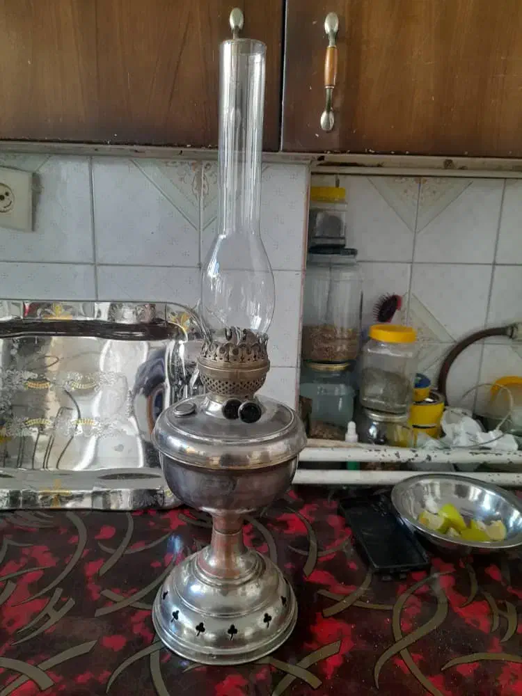 منقل وسینی ورشو با سماور ورشو|کلکسیون اشیاء عتیقه|سیلاخور, |دیوار