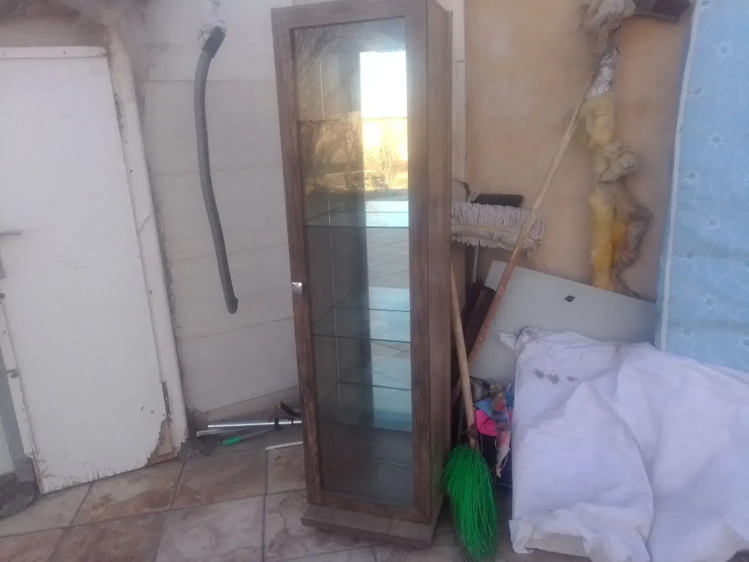 گنجه فروشی|بوفه، ویترین، کنسول|زیرکوه, |دیوار