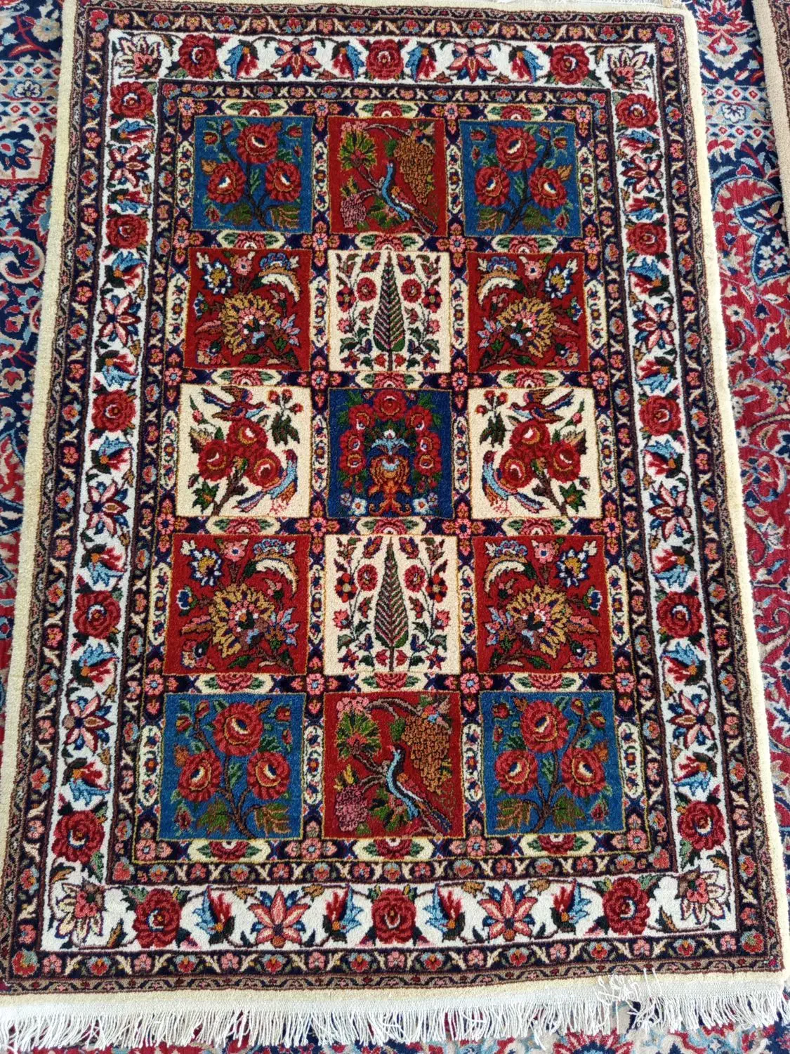 فرش دستبافت خشت چالشتر|فرش|شهرکرد, |دیوار