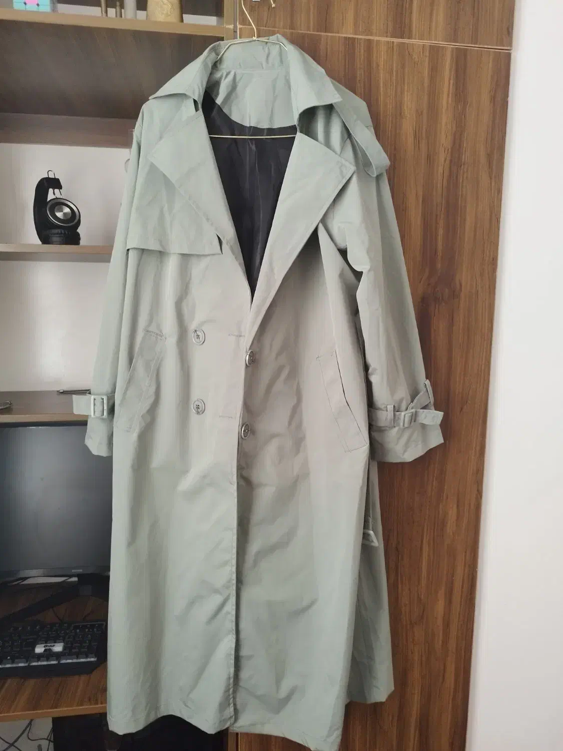 بارونی نو،اصلا تن نخورده،ی ماهی میشه خریدم|لباس|اشتهارد, |دیوار