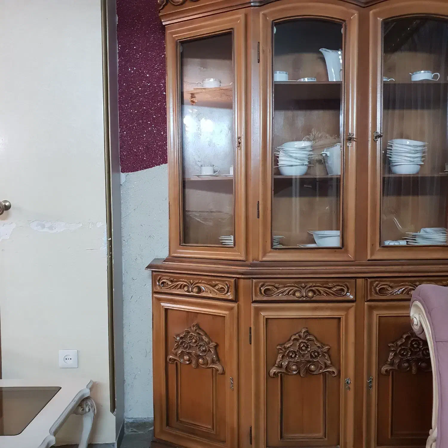 بوفه قدیمی و ویترین|بوفه، ویترین، کنسول|تهران, نیروی دریایی|دیوار