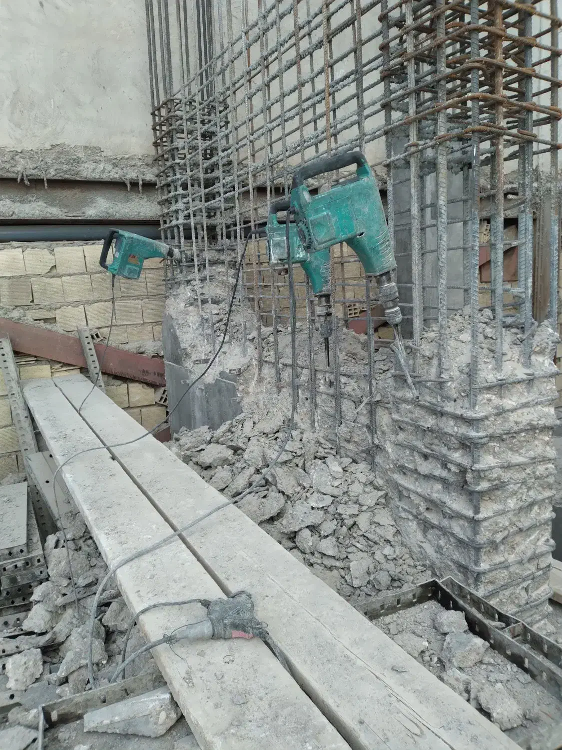 تخریب باپیکور|خدمات پیشه و مهارت|شیراز, پانصد دستگاه ارتش|دیوار