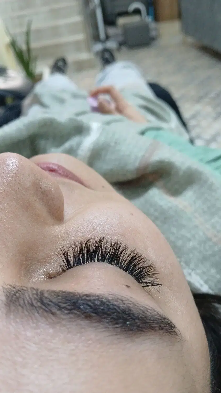 کاشت مژه|خدمات آرایشگری و زیبایی|زرند, |دیوار
