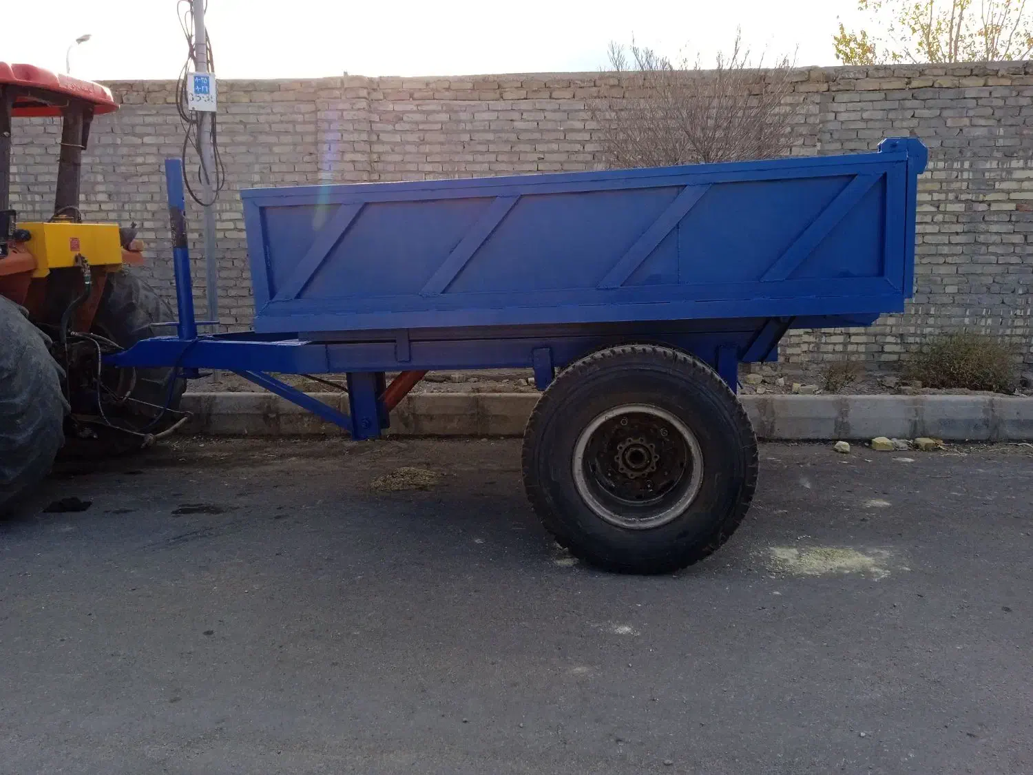 تریلی سازی  برادران صالحی|ماشین‌آلات صنعتی|تفت, |دیوار