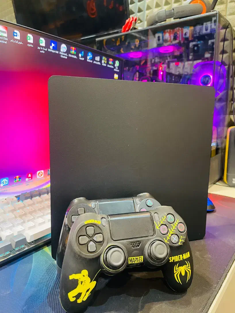 PS4 Slim یک ترا کپی خور دو دسته اصلی|کنسول، بازی ویدئویی و آنلاین|مشهد, ادیب نیشابوری (شهرک غرب)|دیوار