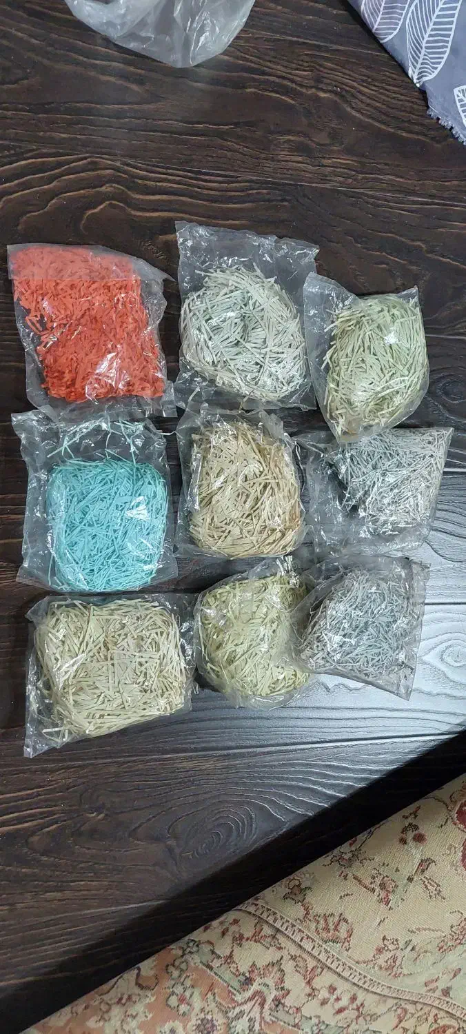 پوشال کاغذی کادو تعداد فقط ۹عدد|صنایع دستی و سایر لوازم تزئینی|بندر انزلی, کوی واحدی|دیوار