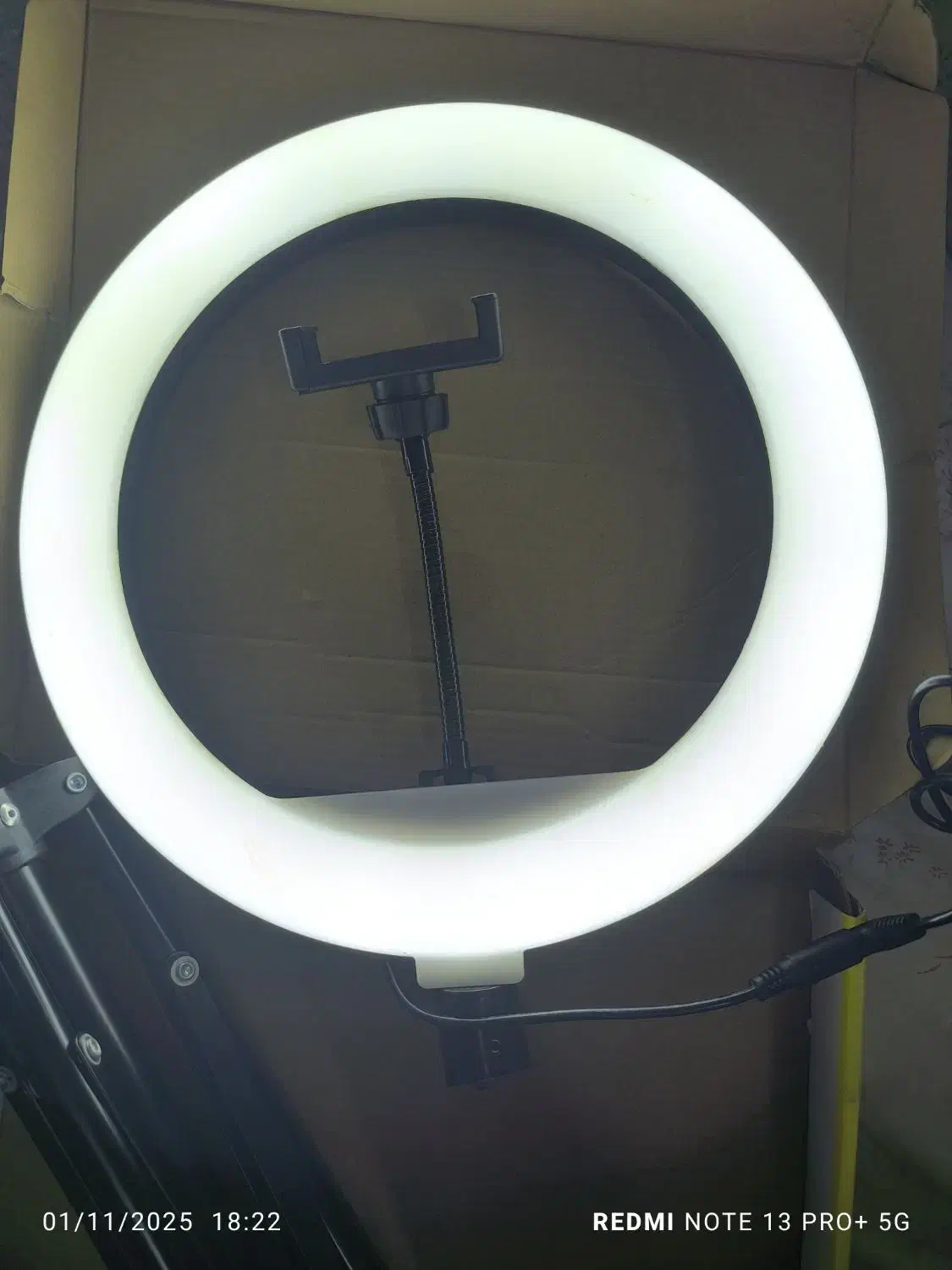 رینگ لایت نور سفید|دوربین عکاسی و فیلمبرداری|مشهد, طرق|دیوار