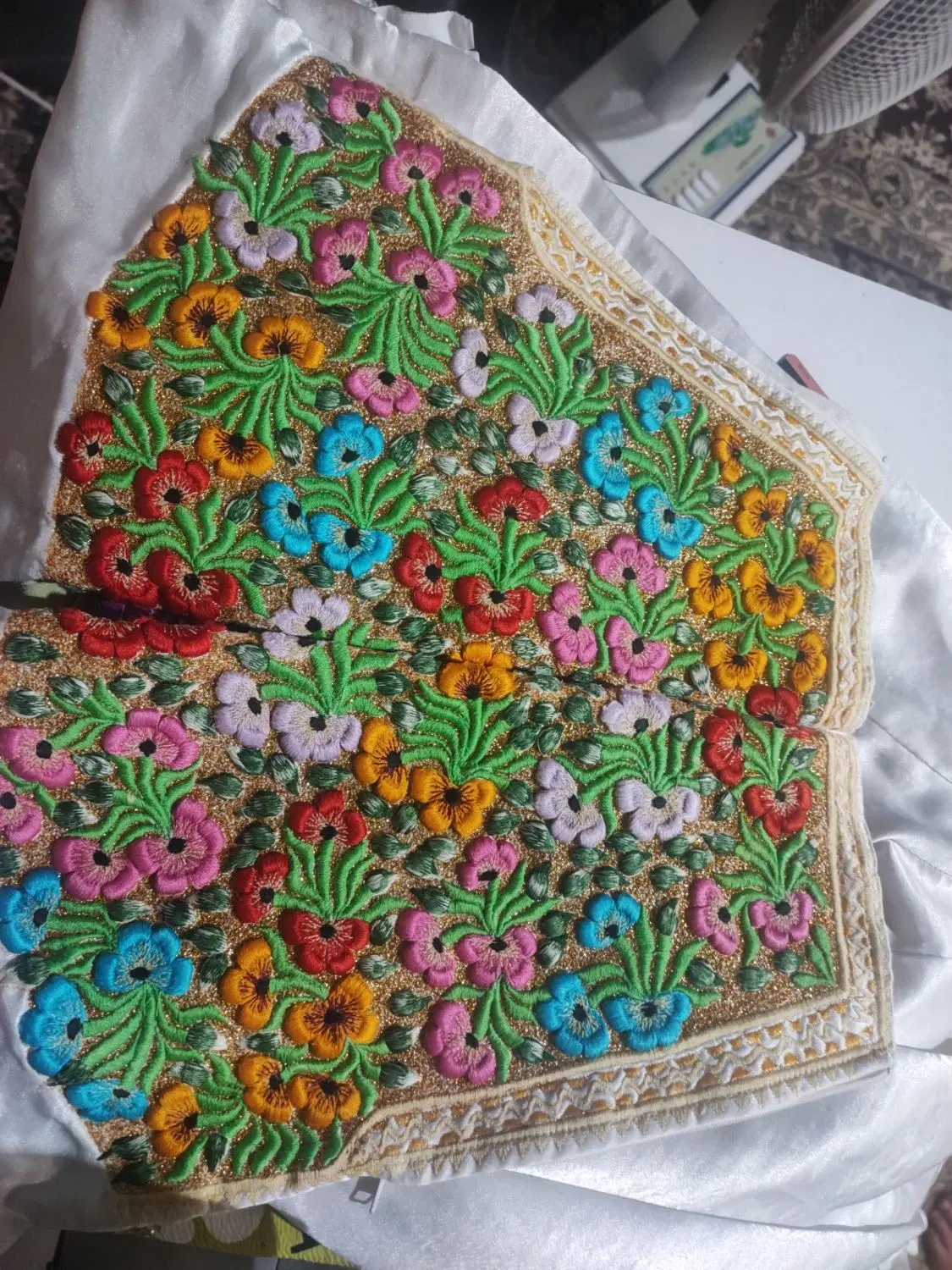 شلوار|لباس|رودان, |دیوار
