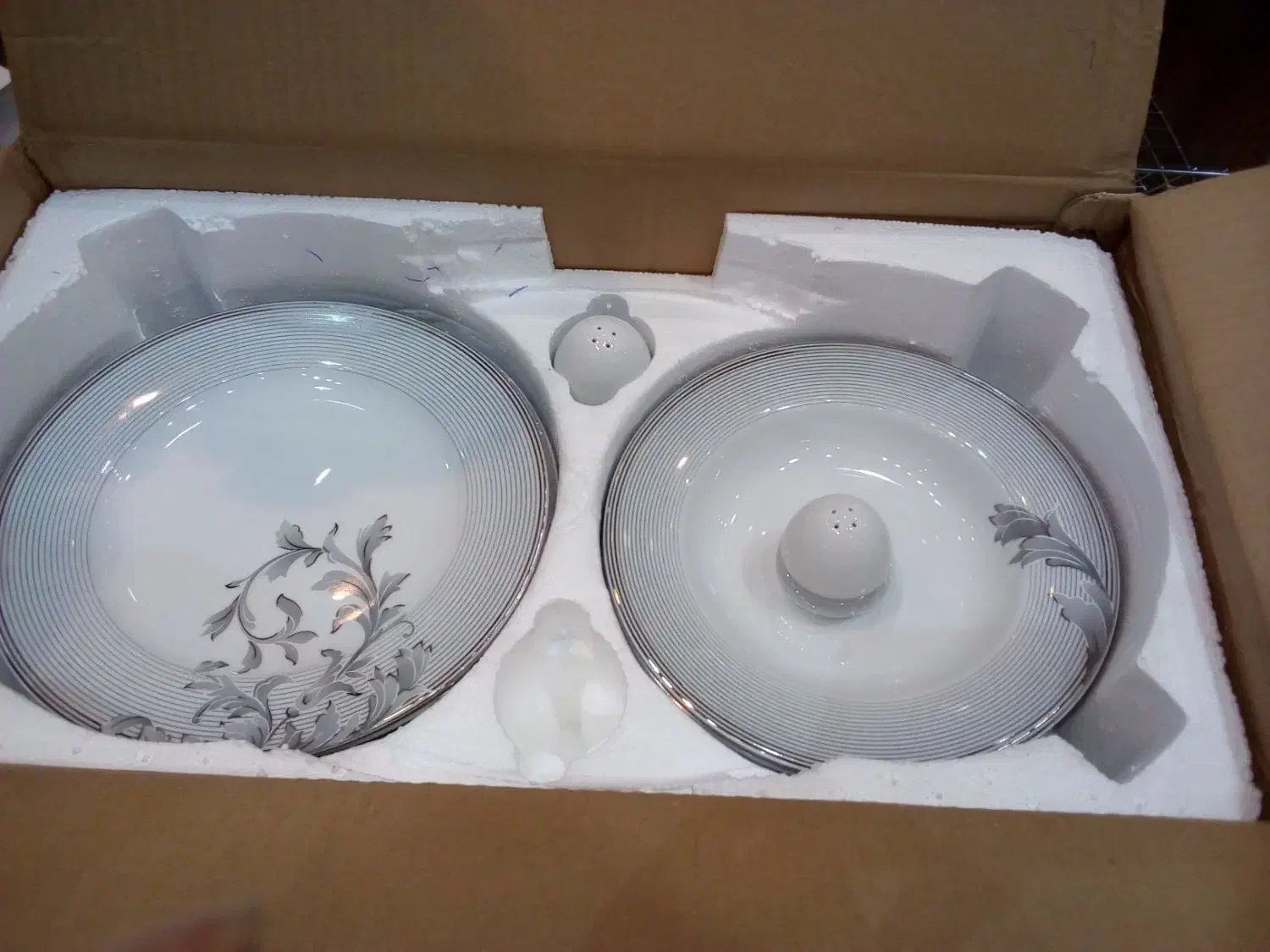 سرویس کامل چینی زرین ۲۸ پارچه  نو آکبند|ظروف سرو و پذیرایی|زنجان, |دیوار