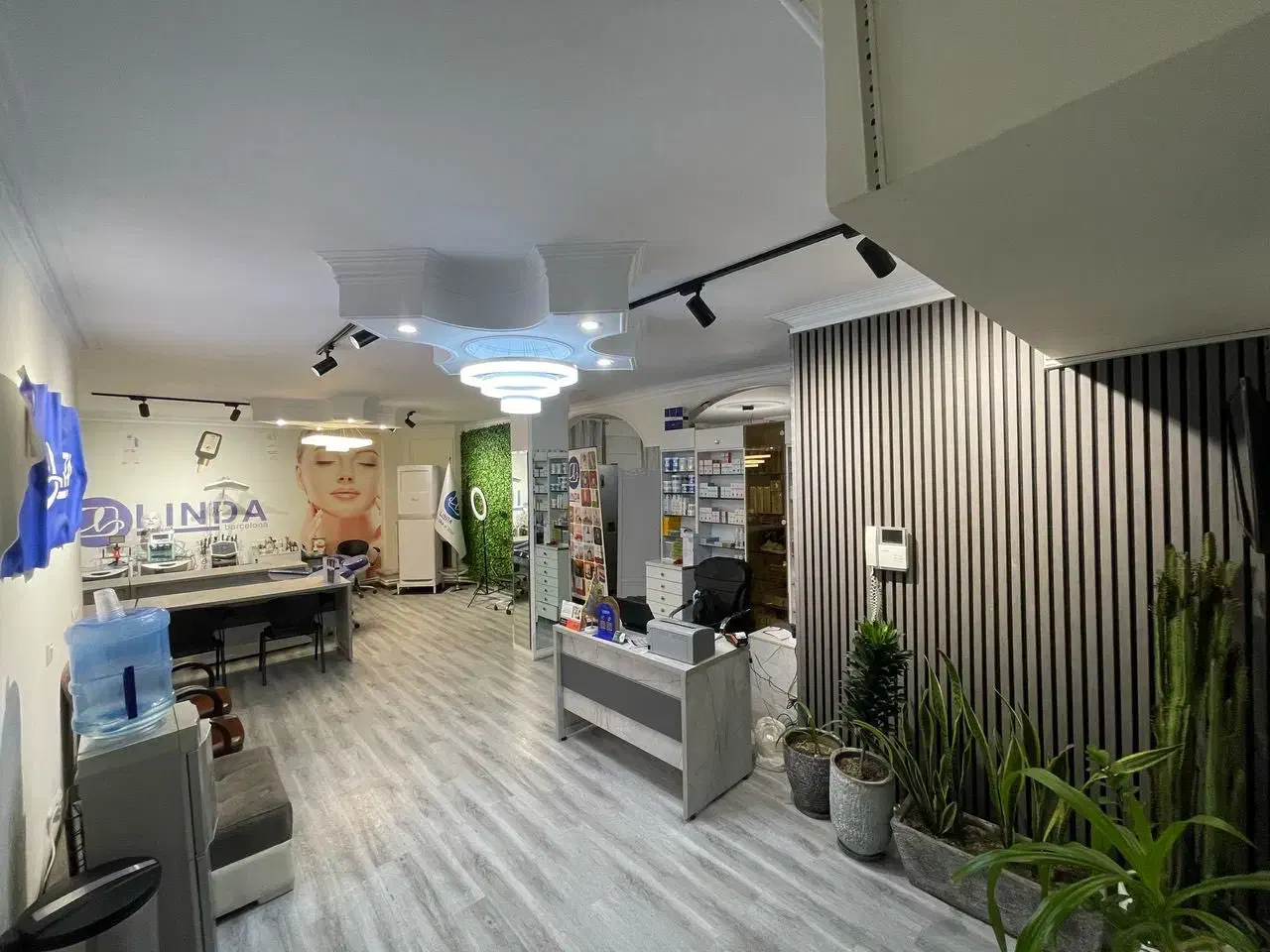 منشی خانم در آموزشگاه مراقبت پوستی|استخدام بازاریابی و فروش|تهران, سعادتآباد|دیوار