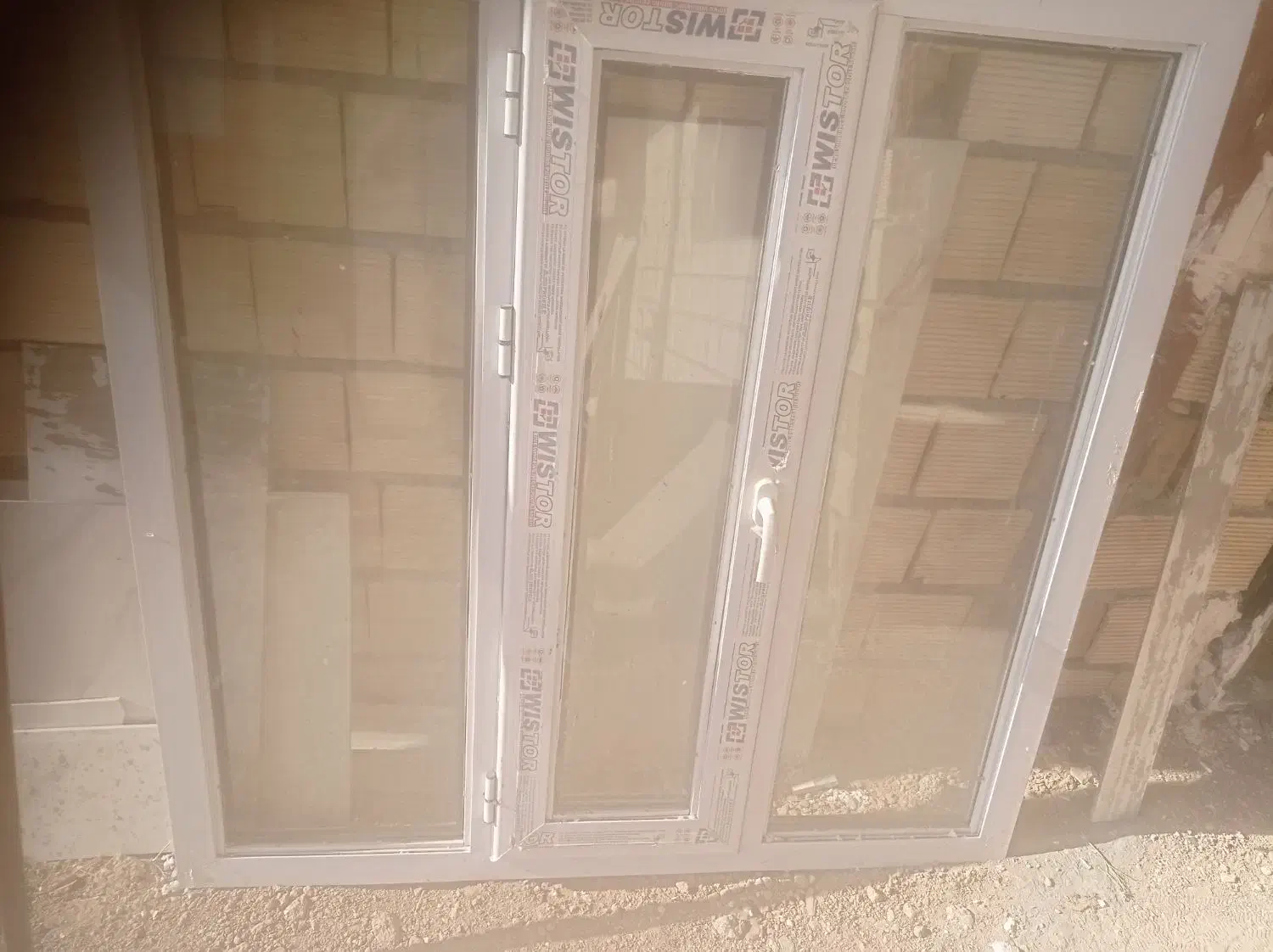 پنجره|مصالح و تجهیزات ساختمان|کبودرآهنگ, |دیوار