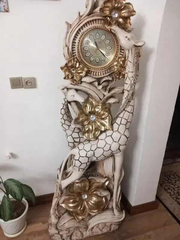 ساعت|ساعت دیواری و تزئینی|لاهیجان, کوی خزر|دیوار