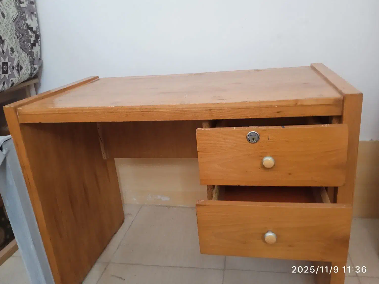 میز تحریر|میز تحریر و کامپیوتر|الیگودرز, |دیوار