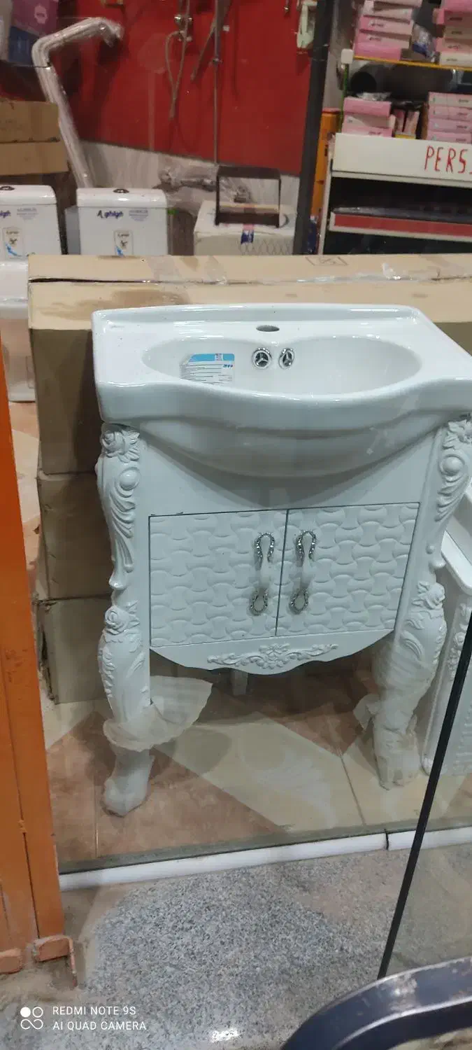 روشویی کابین دار|لوازم سرویس بهداشتی|مراغه, |دیوار