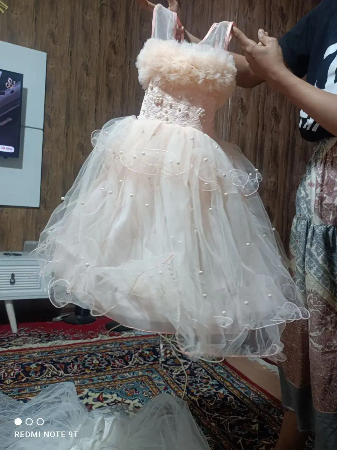 سلام دوعدد لباس عروس|کفش و لباس بچه|مشهد, خرمشهر|دیوار