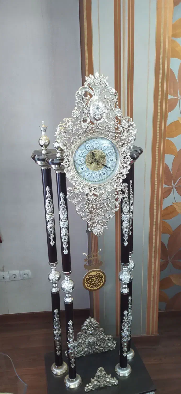 ساعت آنتیک زمینی در حد نو|ساعت دیواری و تزئینی|تبریز, |دیوار