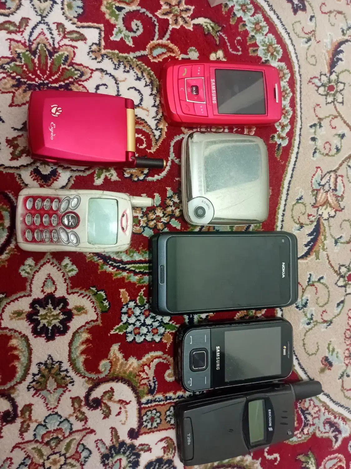 تعداد هفت عدد گوشی یکجا بفروش میرسد|موبایل|ری, امین آباد|دیوار