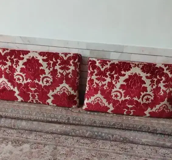 دو جفت پشتی مخمل|پشتی|فردوس (خراسان), |دیوار