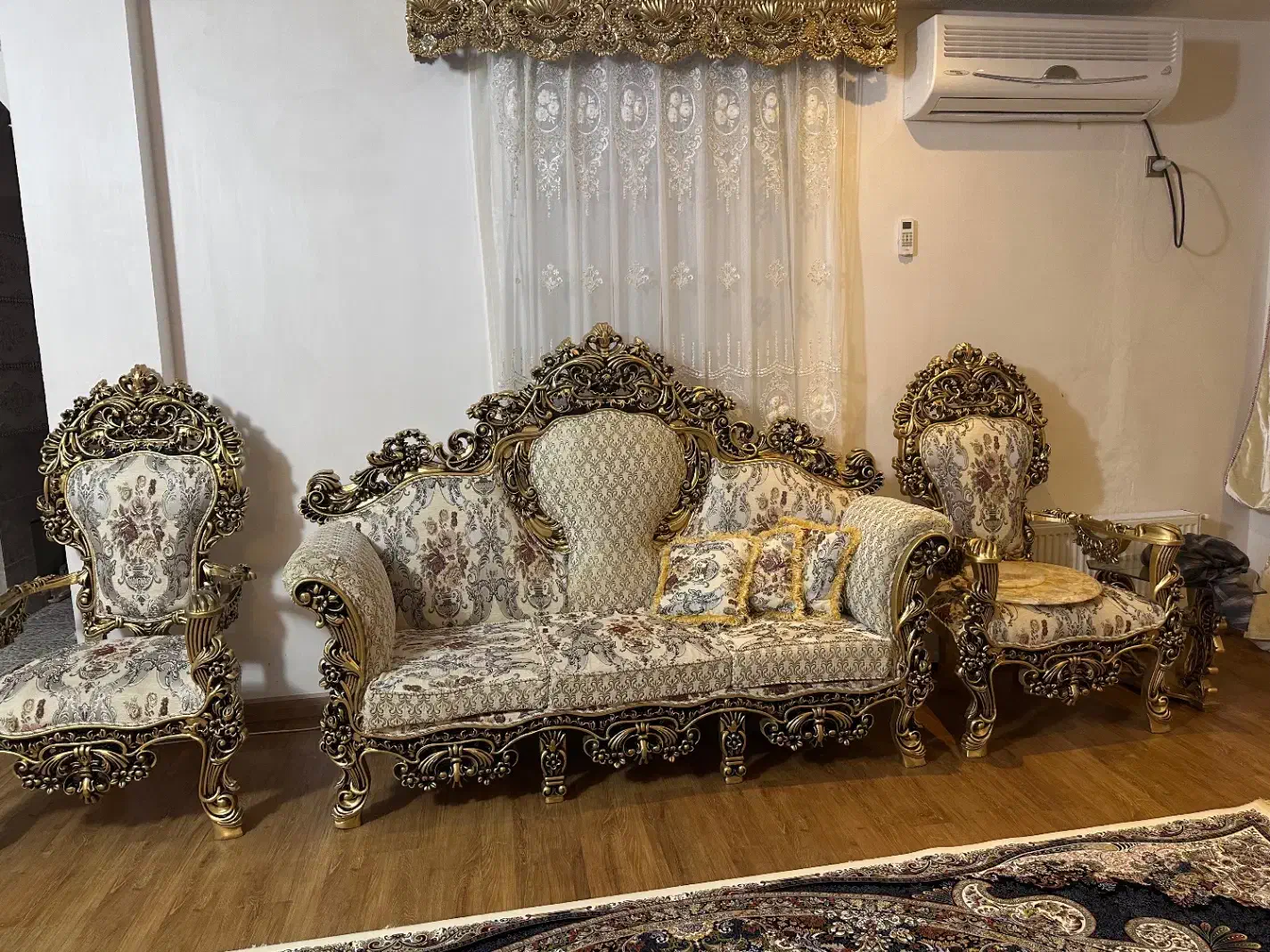 مبل|مبلمان خانگی و میز عسلی|لیلان, |دیوار