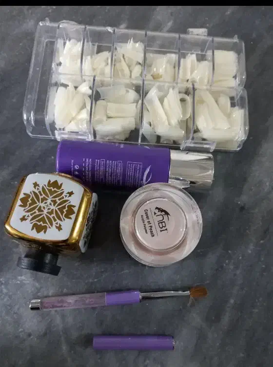 وسایل کاشت ناخن|آرایشی، بهداشتی، درمانی|یاسوج, |دیوار