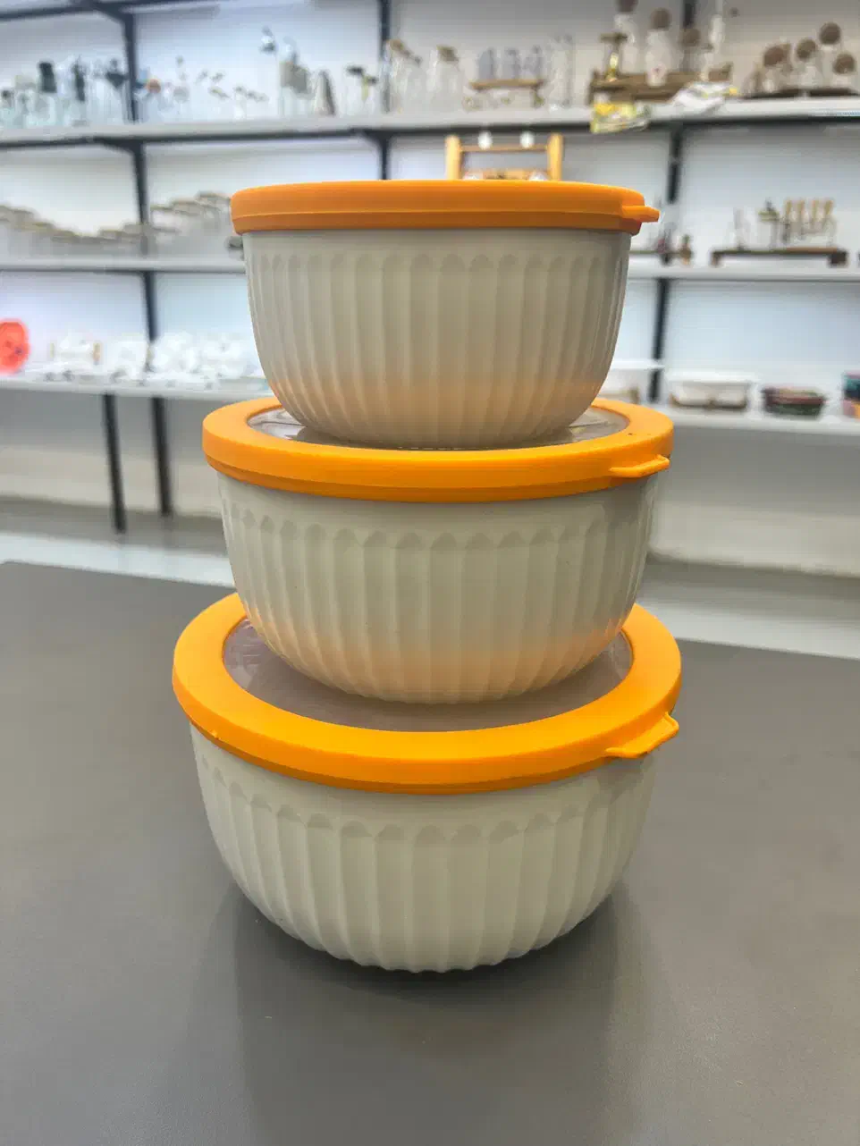 ظرف نگهدارنده|ظروف نگهدارنده، پلاستیکی، یکبارمصرف|قم, هفت تیر|دیوار