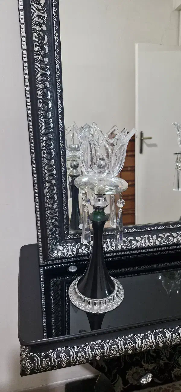 آینه و شمعدان سالم|آینه|تهران, خاک سفید|دیوار