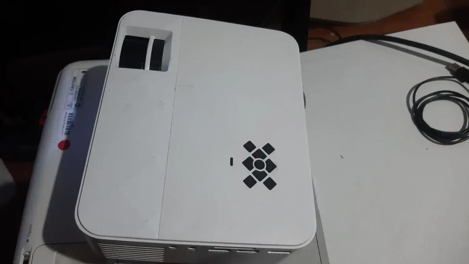 ویدیو پروژکتور اپسون|تلویزیون و پروژکتور|اصفهان, برازنده|دیوار