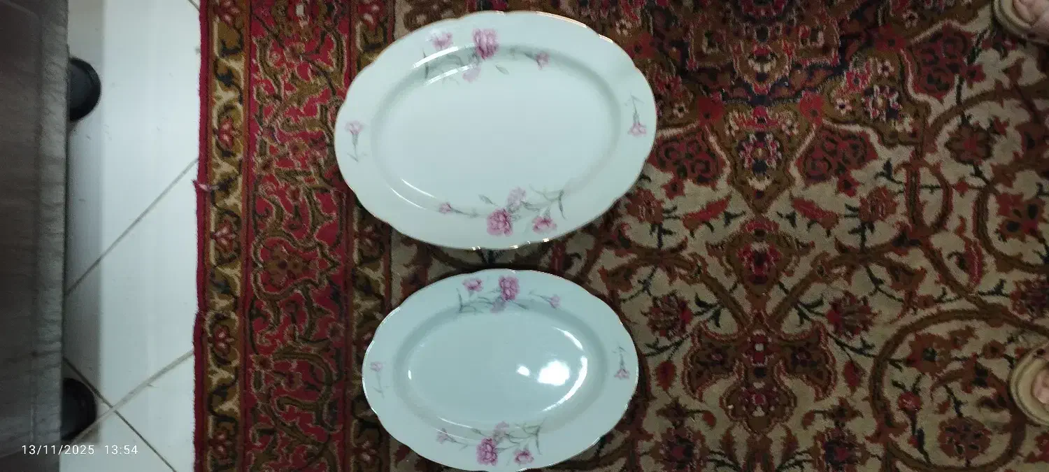 دیس گلسرخی|کلکسیون اشیاء عتیقه|رشت, پیرسرا|دیوار