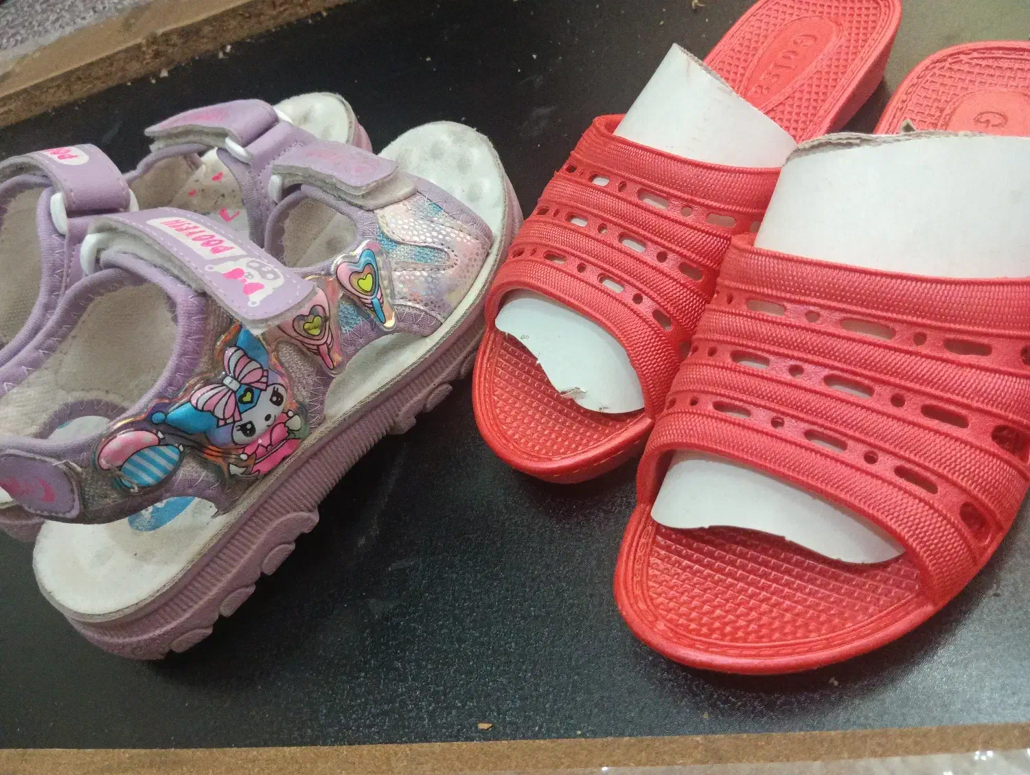 کفش بچگانه|کفش و لباس بچه|شبانکاره, |دیوار