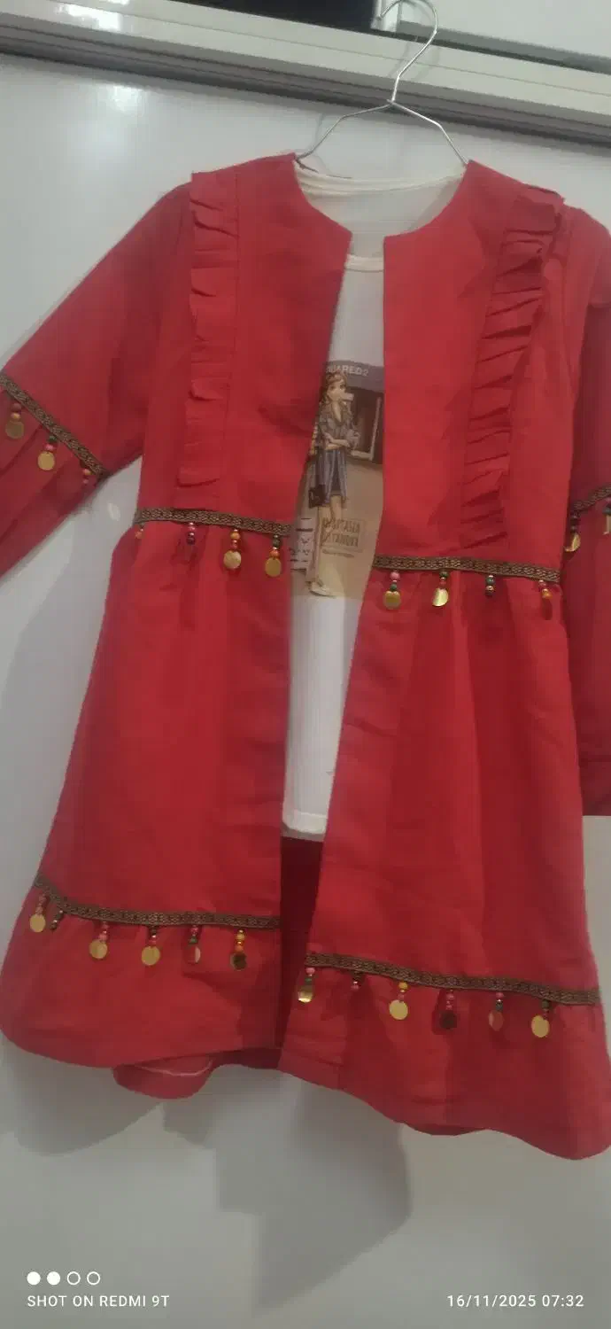 مانتو دخترانه|کفش و لباس بچه|ابریشم, |دیوار