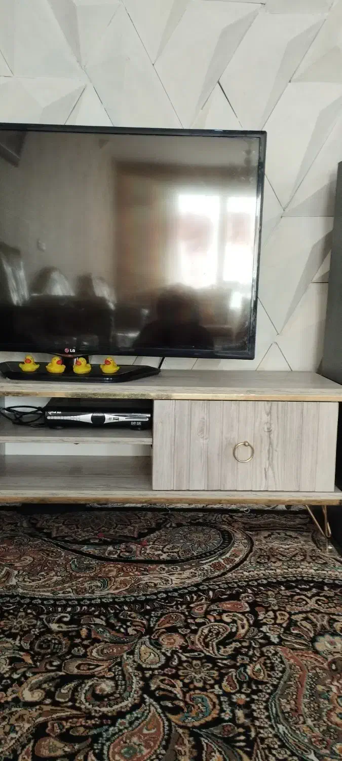 میز تلویزیون نو و دراور  باکس آرایش|میز تلویزیون|قزوین, |دیوار