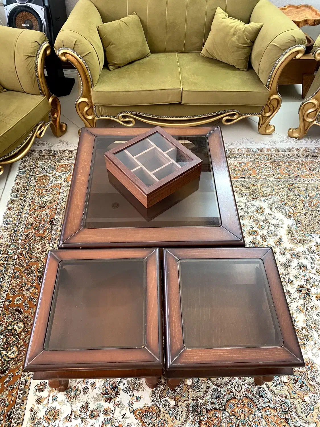 فروش مبل بسیار سالم و کم کار|مبلمان خانگی و میز عسلی|شاهینشهر, عطار|دیوار