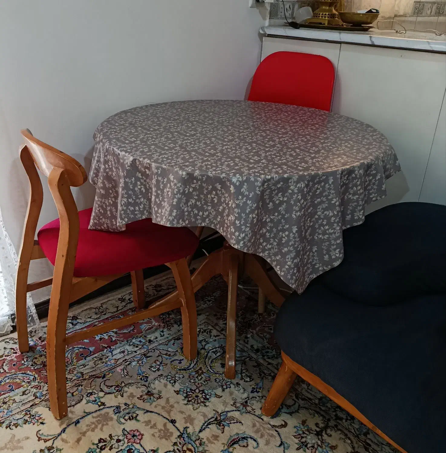 میز غذاخوری|میز و صندلی غذاخوری|بابلسر, |دیوار