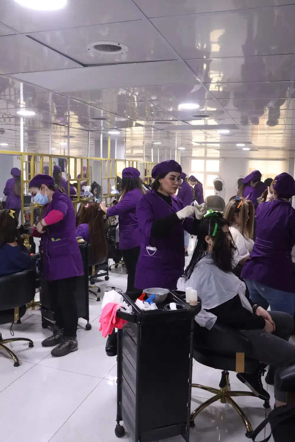 استخدام دستیار کراتین|استخدام درمانی، زیبایی، بهداشتی|تهران, صادقیه|دیوار