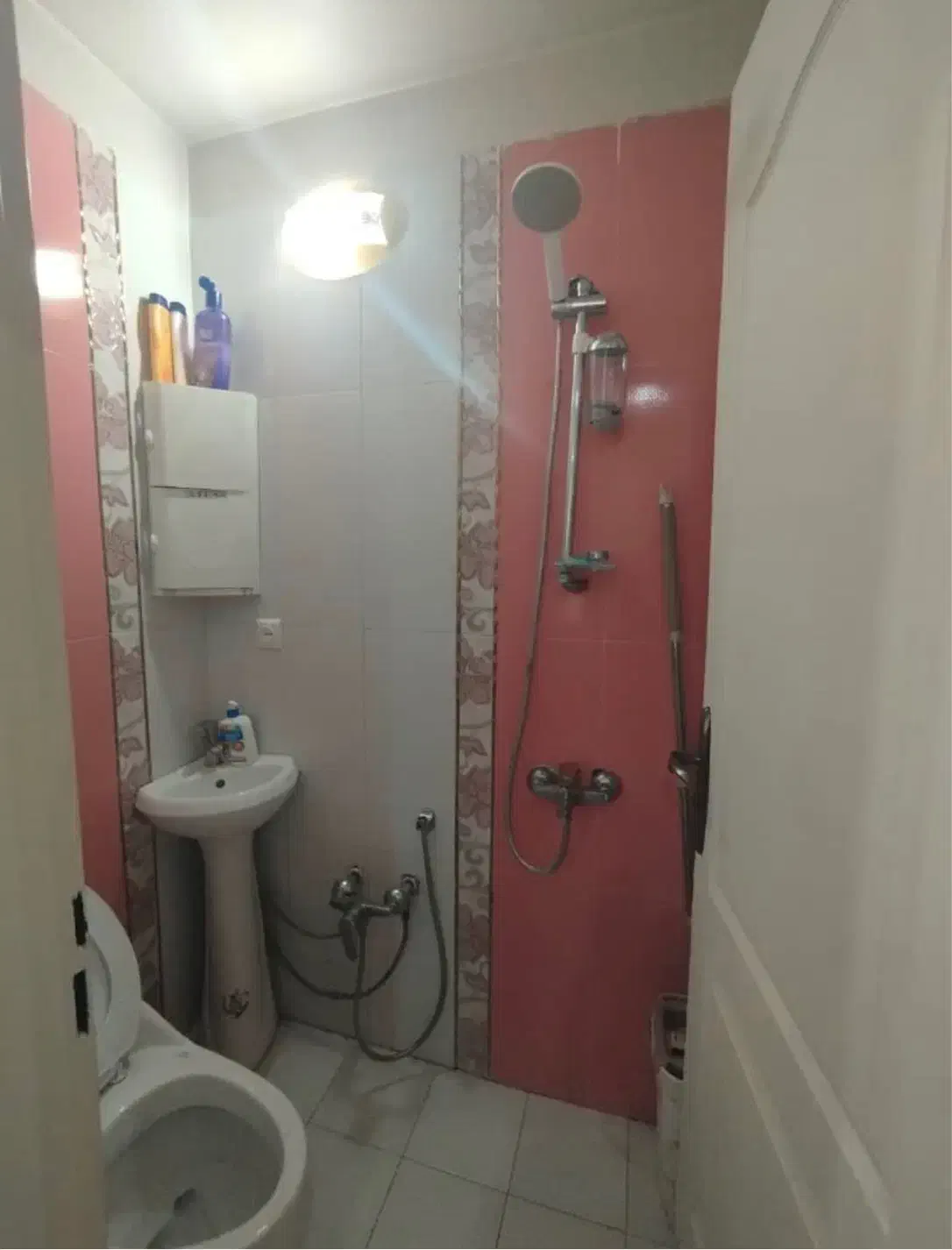 شهرک نفت ۷۶ متر تراورتن ۵ ساله