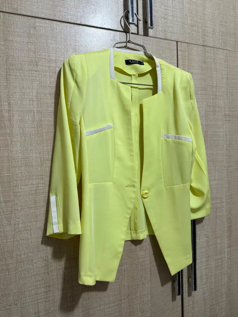 فروش لباس های مجلسی فقط ۱۵۰تومان|لباس|شاهینشهر, فیض|دیوار