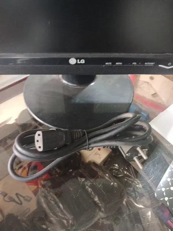 مانیتور ال جی|قطعات و لوازم جانبی رایانه|قزوین, |دیوار