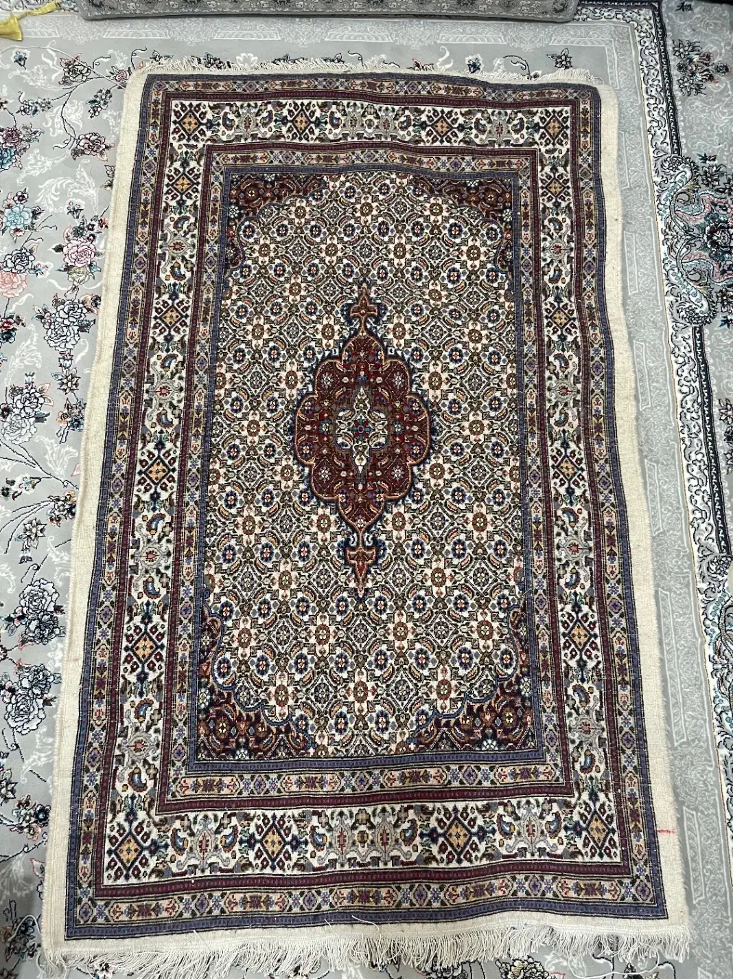 قالیچه دست بافت .فرش دستبافت|فرش|بیرجند, |دیوار