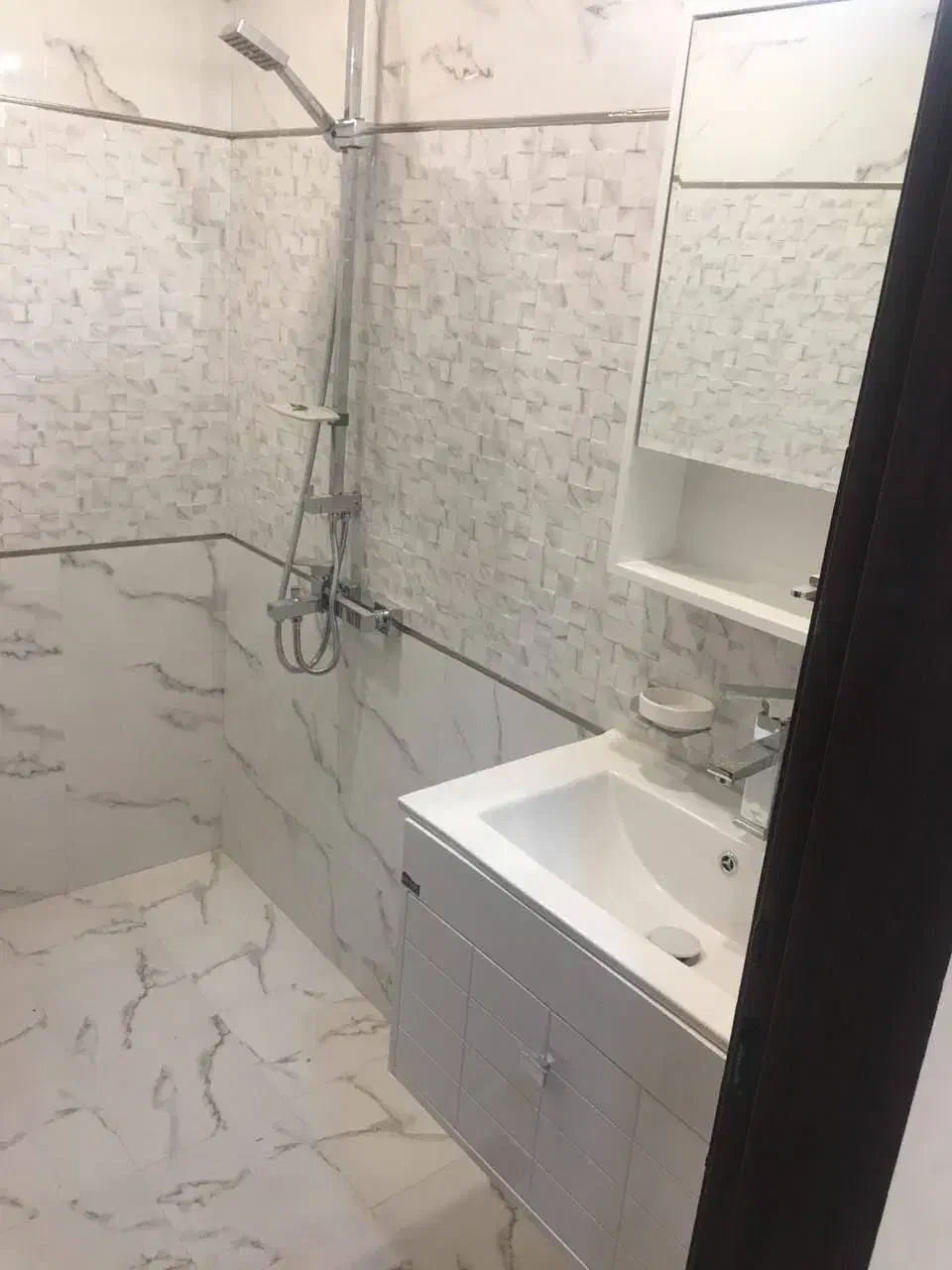 اپارتمان ۱۰۸ متری یوسف اباد شخصی ساز