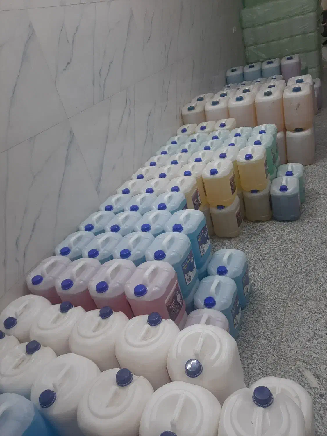 فروش ویژه مواد شوینده|عمده‌فروشی|حبیب آباد, |دیوار