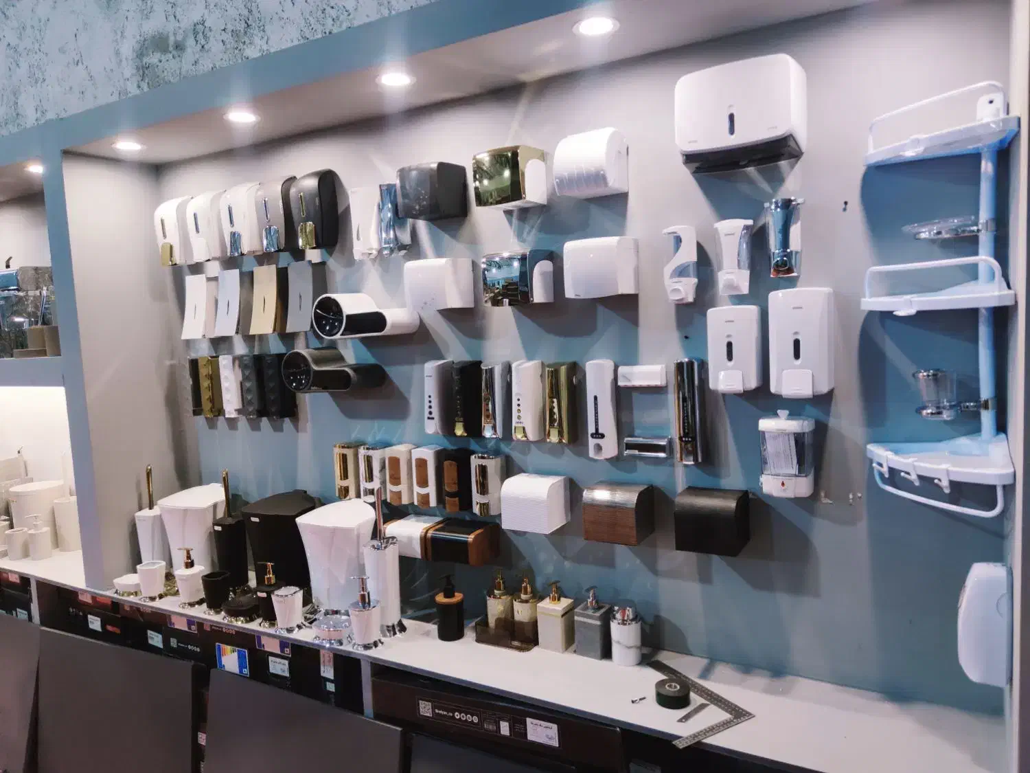 جامایع سطل و فرچه جاحوله جا دستمال جاظرفی آینه|لوازم سرویس بهداشتی|اصفهان, شهرک امام خمینی|دیوار