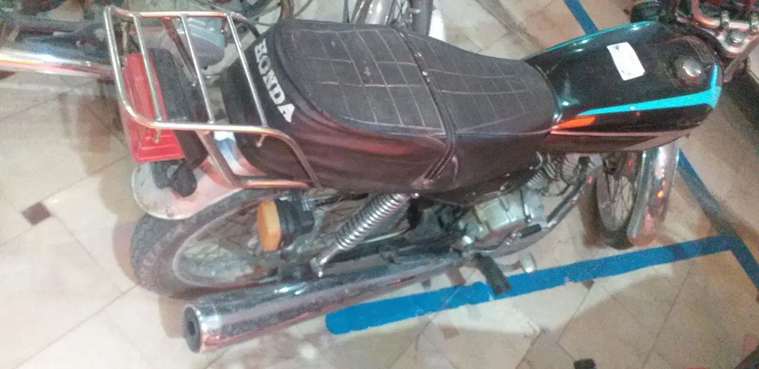 موتور۸۲پلاک قدیم|موتورسیکلت|قم, کلهری|دیوار