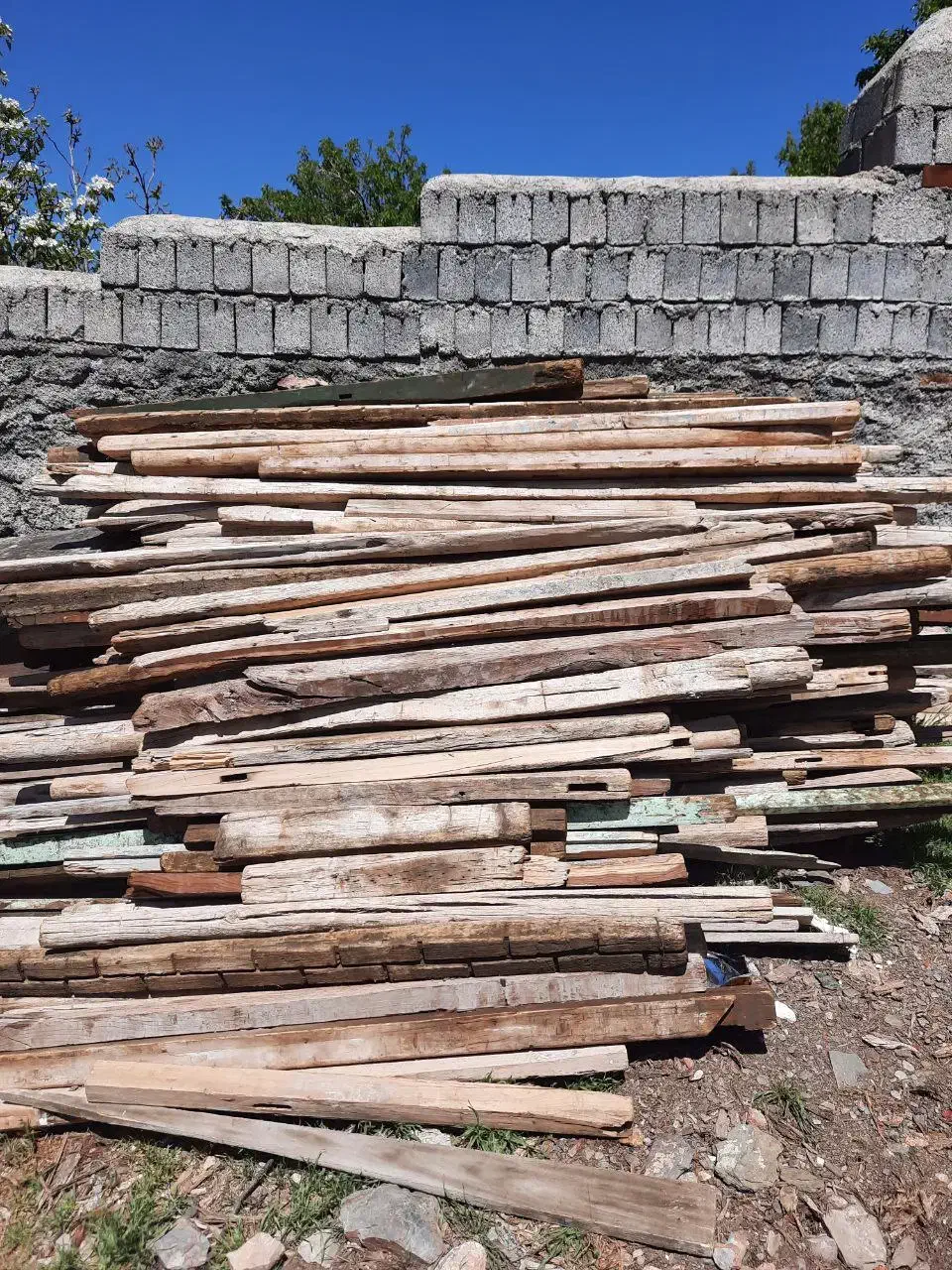 چهارتراش و چوب و تخته سه لایه مناسب آرماتور بندی|مصالح و تجهیزات ساختمان|خوانسار, |دیوار