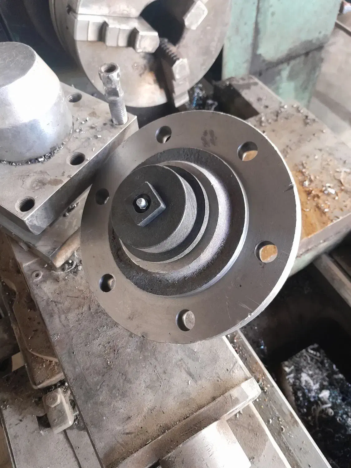 توپی محور چرخ بلبرینگ بزرگ برا تریلی تانکر نیسانی|قطعات یدکی و لوازم جانبی|تهران, بازار|دیوار