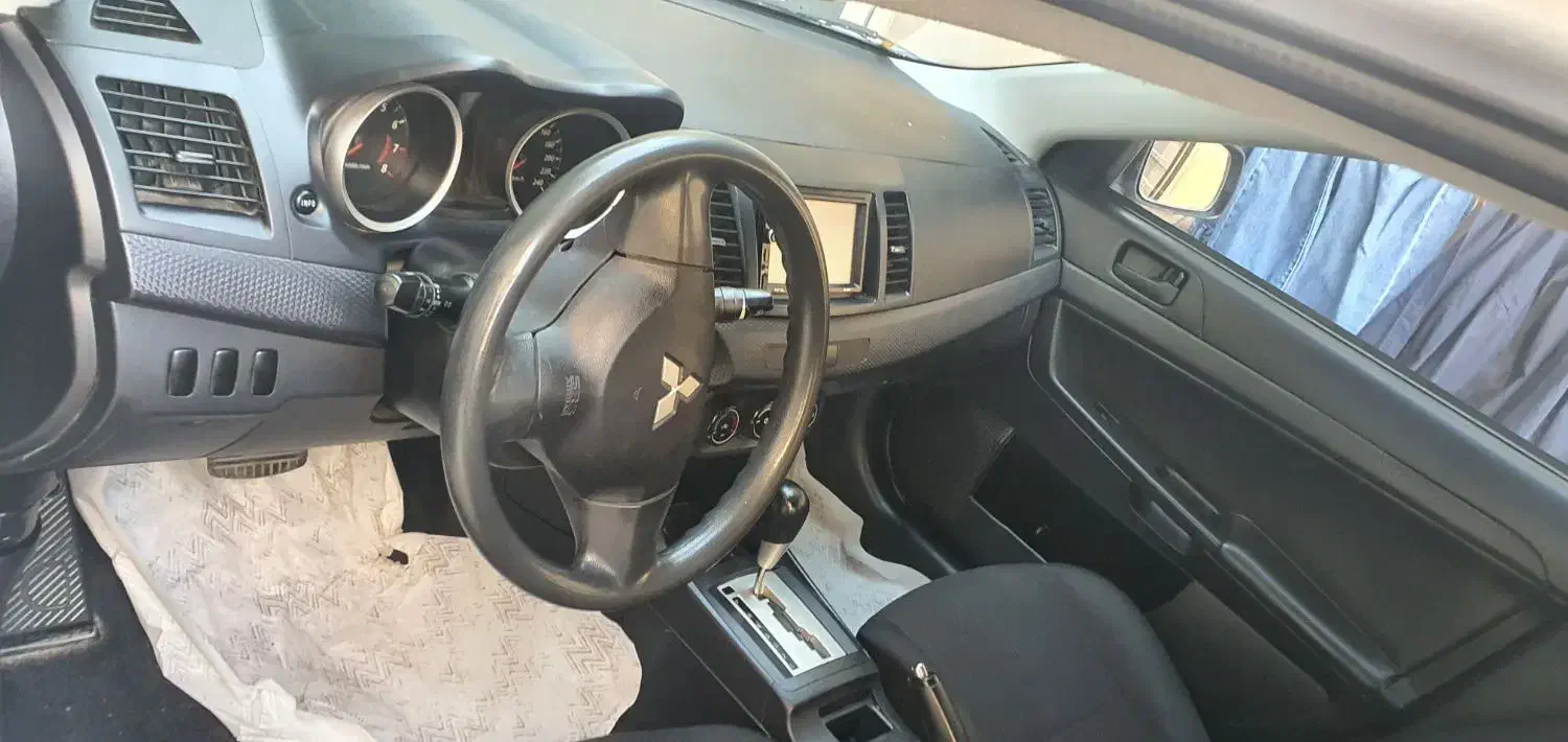 لنسر ۲۰۱۴ خانگی|خودرو سواری و وانت|شیراز, تاچارا|دیوار