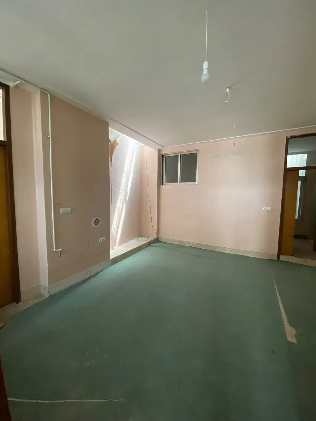 اجاره آپارتمان تجاری ۲۰۰ متری بر خیابان اصلی|اجارهٔ دفتر کار، اتاق اداری، مطب|جهرم, |دیوار