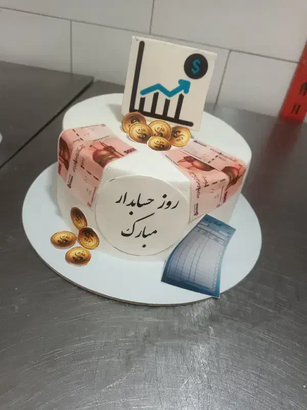 آگهی استخدام کارگر قنادی (خانم)|استخدام خدمات فروشگاه و رستوران|محمدیه-قزوین, |دیوار