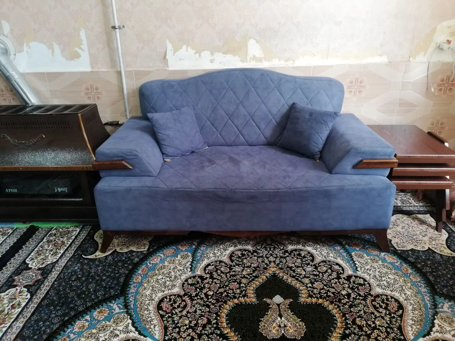 مبل 7 نفره تمیز و سالم بدون کوچکترین زدگی|مبلمان خانگی و میز عسلی|شیراز, دست خضر|دیوار